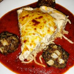 A picture of Spaghetti Pie & Meatballs.