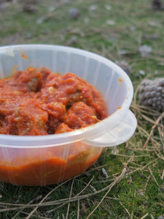 Una foto de Magro con tomate