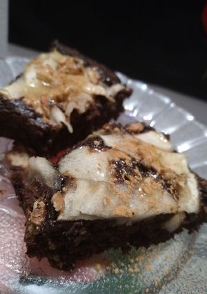 Una foto de Budín integral de algarroba con nueces y manzanas