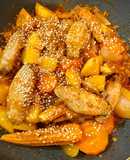 Gà om khoai tây miến cay kiểu Hàn Quốc