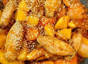 Hình của món Gà om khoai tây miến cay kiểu Hàn Quốc.