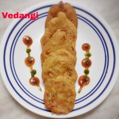 A picture of Tomato fritters.