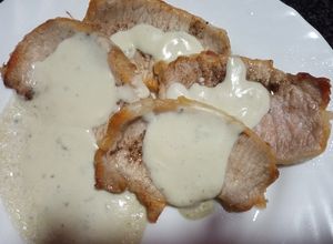 Foto principal de Lomo de cerdo en salsa roquefort