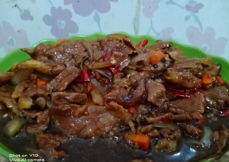 Daging saus lada hitam