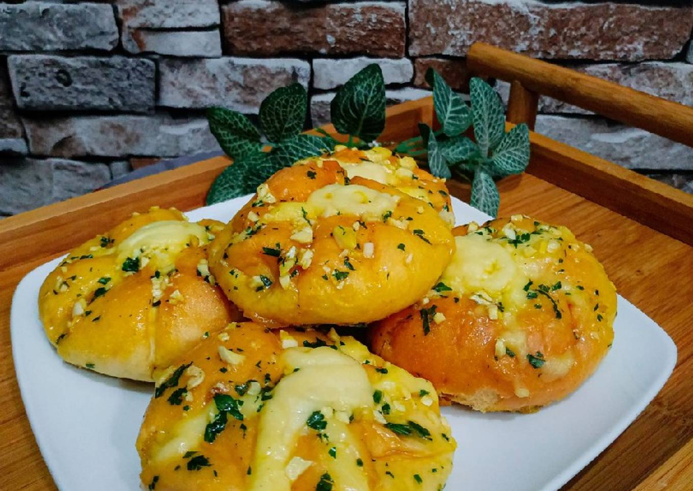 Korean Garlic Cheese Bread (Versi Ekonomis)