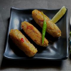 A picture of Kanch Kola Kabab / Raw Banana Kabab.
