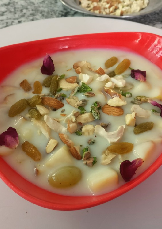 A picture of Creamy custard.