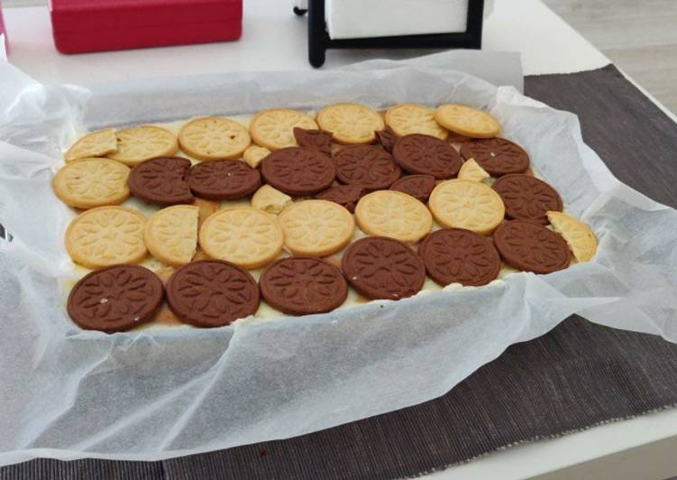 Tarta de galletas, vainilla y chocolate