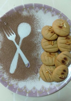 જેગરી કૂકીઝ (Jaggery Cookies Recipe In Gujarati) રેસીપી મુખ્ય ફોટો