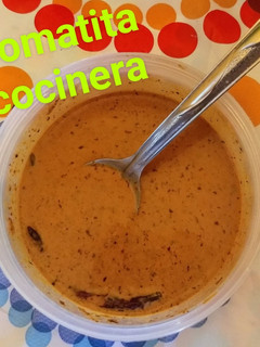 Una foto de Salsa roja