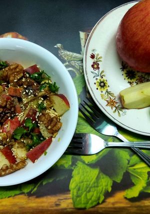 A picture of Apple and Walnut Chaat.