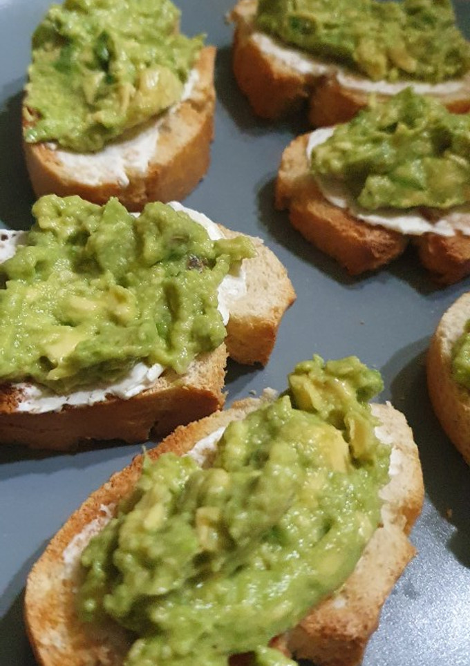 Una foto de Tostas de aguacate con Philadelphia