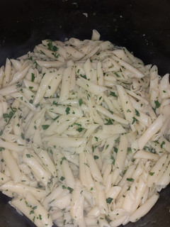 Una foto de Fideos con perejil