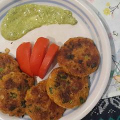 A picture of Oats and moong daal cutlets.