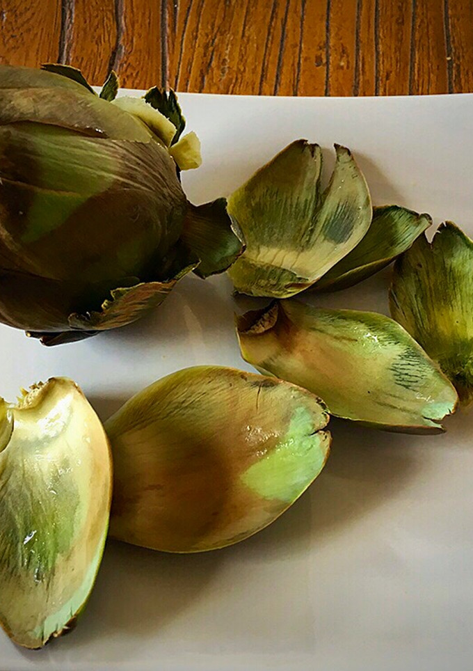 Una foto de Alcachofas a la plancha. Más fáciles y ricas imposible!!!!