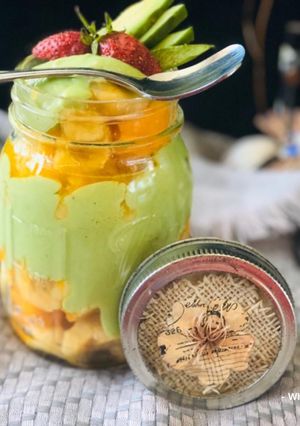 A picture of Whosayna’s Fruit Avo Parfait.