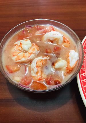 Una foto de Ceviche de langostinos « camarón »