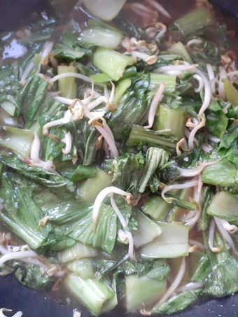 Easy Ways Prepare Recipes Pokcoy Bawang Putih the Delicious Appealing.