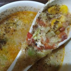 A picture of Egg drop veggies soup.