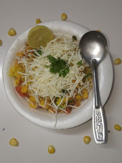 કોર્ન ભેળ (Corn Bhel Recipe In Gujarati) રેસીપી મુખ્ય ફોટો