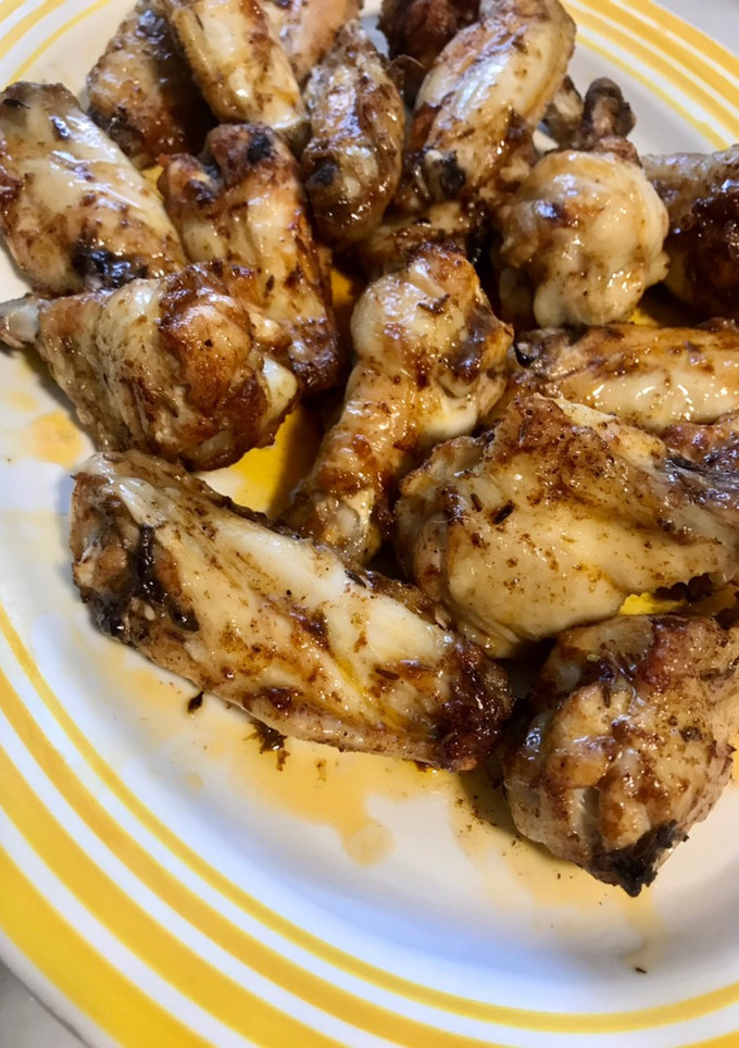 Una foto de Alitas de pollo en airfryer, maceradas para paladares infantiles