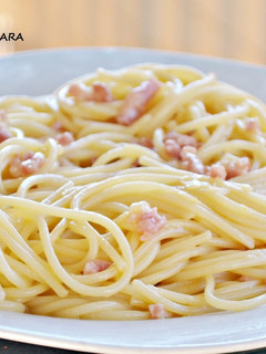 Una foto de Espaguetis a la auténtica carbonara (Thermomix)