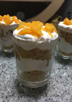 صورة لوصفة كنافة بالكريمة والخوخ