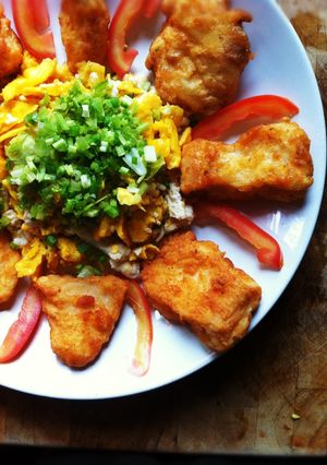 รูปของ ปลาทอดไข่ขยี้(Fish and egg scramble)