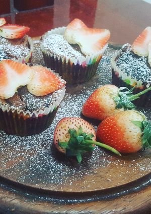 รูปของ คัพเค็กโอรีโอสตอเบอรี่ 🍰🍓#ปาร์ตี้ของว่าง
