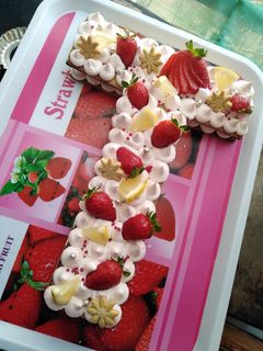 صورة لوصفة كيكة الحروف بعجينة الصابلي التي أبهرت عائلتي 🎂🎂