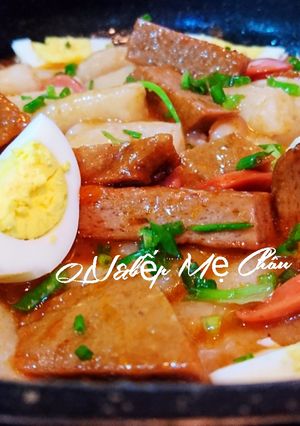 Hình của món Toppoki làm từ cơm nguội.