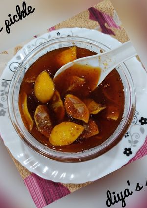 A picture of Lemon pickle.