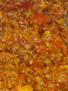 प्याज टमाटर गुज्जू /चटनी(pyaz tomato gojju/chatni recipe in hindi) रेसिपी मुख्य फोटो