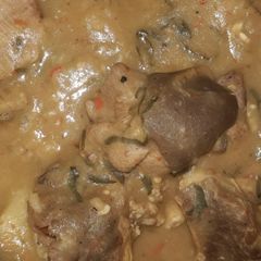 A picture of White soup with goat meat.