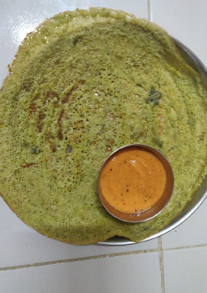 முடக்கறுத்தான் (முடக்கத்தான்) கீரை தோசை (mudakkathan keerai dosai recipe in tamil) செய்முறை முக்கிய புகைப்படம்