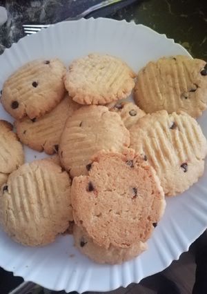 A picture of Chocolate chip cookies.