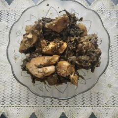 A picture of Palak chicken.
