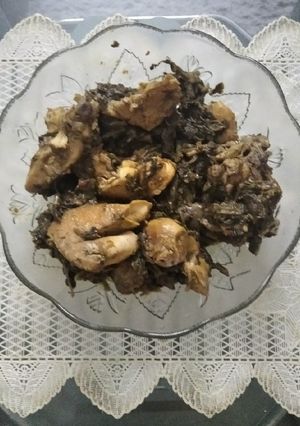 A picture of Palak chicken.