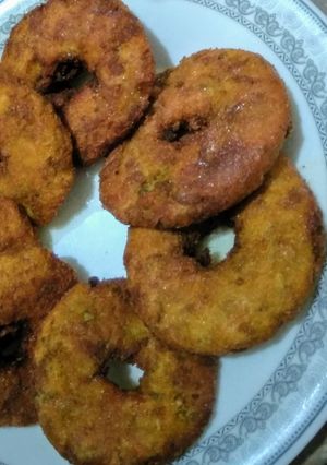 A picture of Chicken donuts.