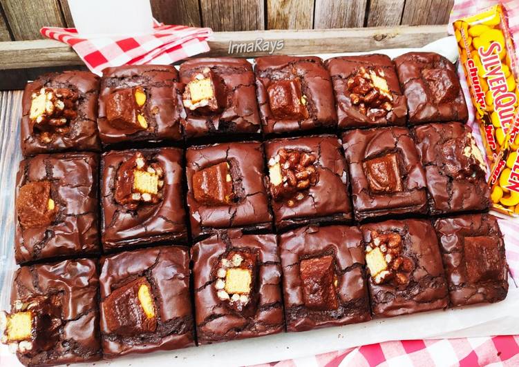 Langkah Mudah untuk Membuat Shiny Crust Fudge Brownies yang Enak