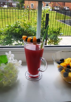 A picture of Orange Berry cooler.