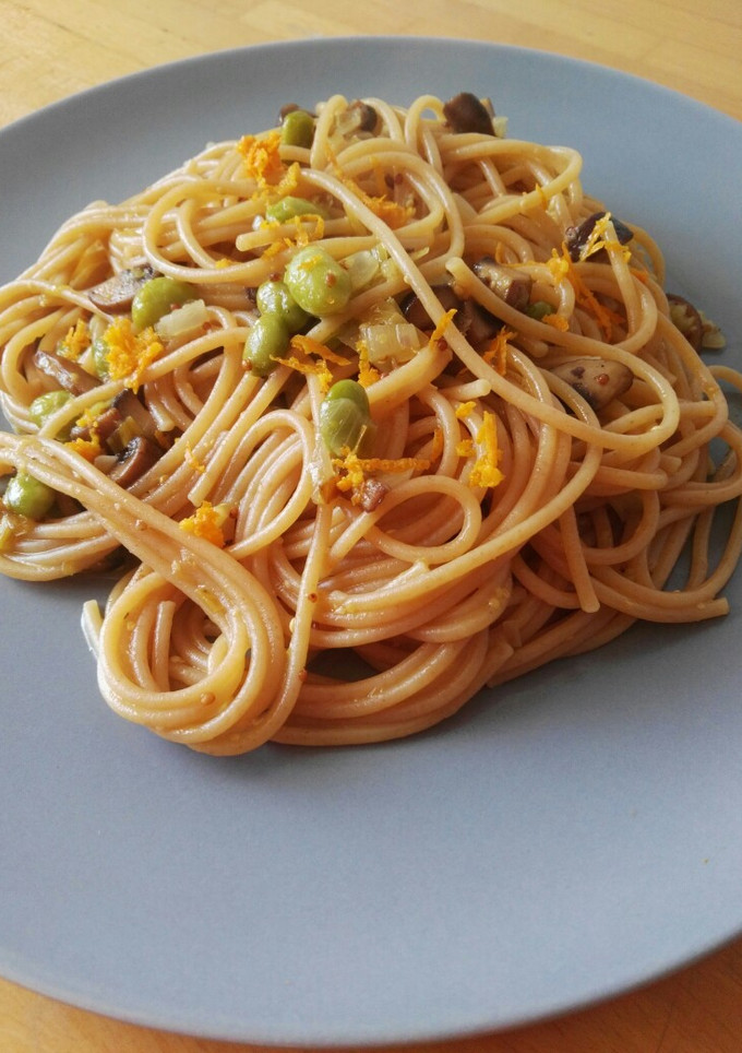 Una foto de Spaghetti con salsa de naranja
