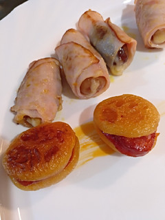 Una foto de Aperitivo de dátiles y orejones rellenos