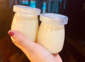 Hình của món Sữa chua dẻo úp ngược.