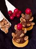 ચોકો કોકો ચેરી કોન (Choco Cocoa Cherry Cone Recipe In Gujarati)