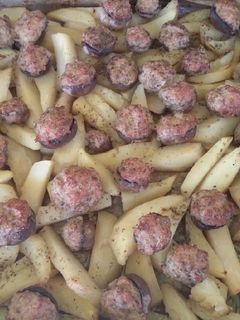 Töltött gomba krumpliágyon! recept fotója