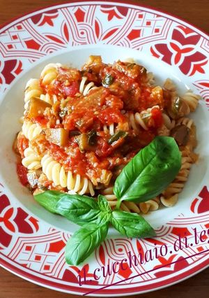 Foto di Fusilli al sugo rustico di melanzane