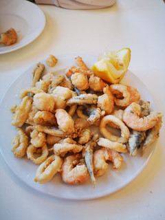 Una foto de Fritura de pescado