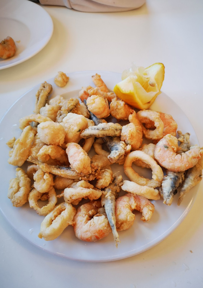 Una foto de Fritura de pescado