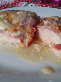 Una foto de Pastel de pollo y bacon